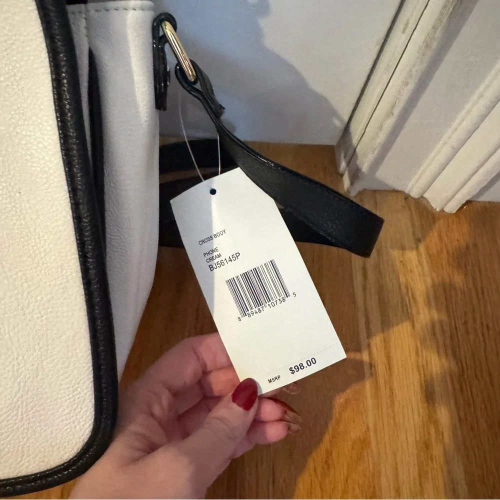 Betsey Johnson White and Black Phone Bag - Picture 5 of 7